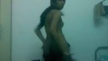 Sexy Telugu Girl’s Naked Dance In Bedroom