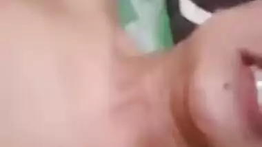 Desi wife cheating XXX sex with husband’s friend in this MMS video