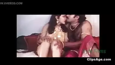 Telugu porn actress Reshma showing her boobs