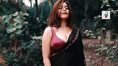 Big boobs model Rimpi photoshoot video – 11