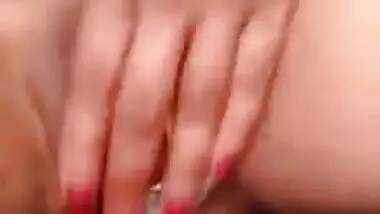 Super Horny Desi Escort Girl Pussy rubbing