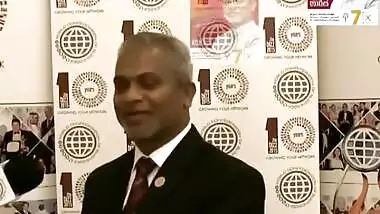 Lankan Scandal Guy With Secretary