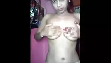 Bengali sex video of teen girl massaging her boobs
