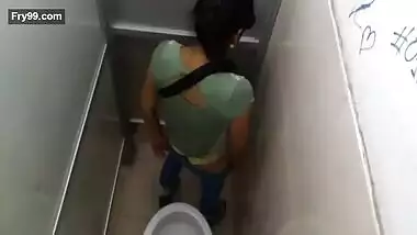 Manipur College Girl Pissing