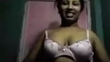 Bhabi Showing Nude in WhatsApp Video call