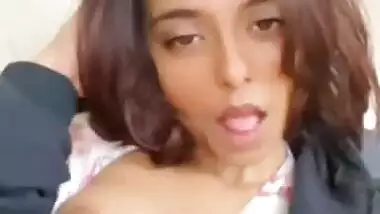 Indian sexy babe fingering hot pussy and showing boobs part 4