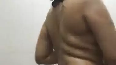Sexy Desi Girl Nude Dance In Bathroom 2 clips part 1