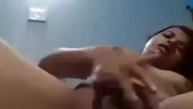 Horny Desi Girl Pussy Fingering