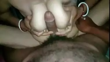Bangla boudhi takes her servant’s dick in her pussy