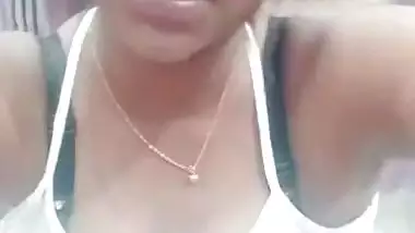 Hot tamil girl pussy fingering big boobs show