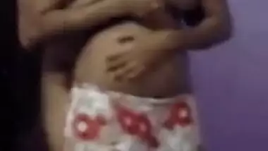 Pregnant Desi girl loves hubby so much that can take part in porn video