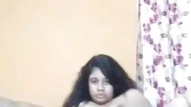 Assam girl fingering and anal dildoing on cam