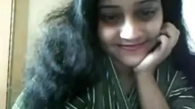 India Homemade - Thick Hairy Desi Aunty Fucks her Cunt