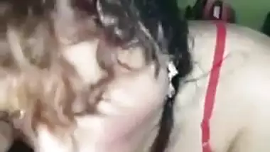 A crossdresser gives a blowjob to the gay in Indian gay sex