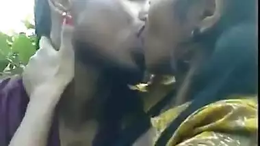 Horny Desi boy licks GF's hard XXX nipples while they make out outdoors