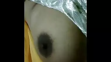 hot desi wife boobs and nipples