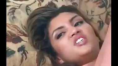 BOYFRIEND sex video of a hawt NRI bhabhi enjoying a big white 10-pounder in her rectal hole