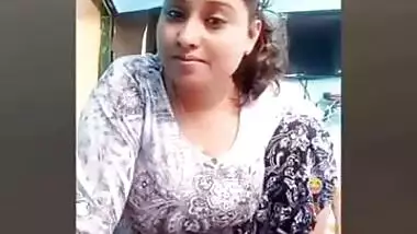 Indian Desi hot big boobs aunty