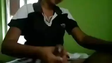 Indian babe helps boyfriend cum by jerking him...