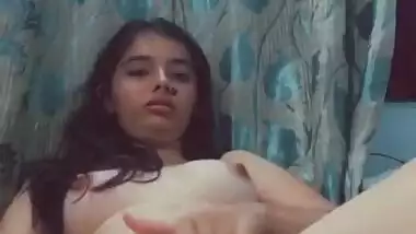 Hot Indian girl Masturbating