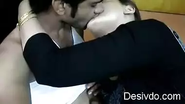 Desi Sexy beautiful girl sucking n licking