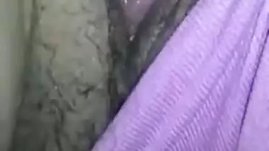 Man begins sex with Desi wife by thrusting fingers into hairy XXX twat