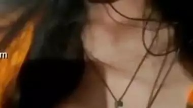 Porn video where the married Desi girl brags about nice titties