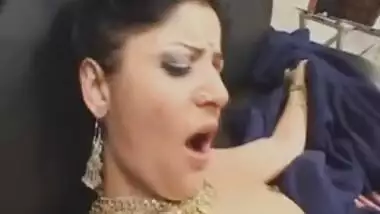 indian chick getting hard fucked