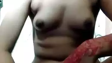 Beautiful Desi girl nude selfie MMS
