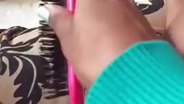 Indian slut fucking with hairbrush
