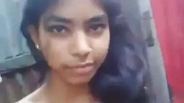 Teen Bangladeshi village girl nude MMS