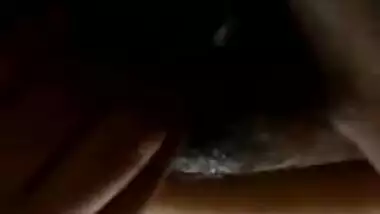 Dei cute aunty fingering pussy selfie video