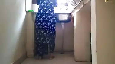 Hot Bengali Maid Fucked By Lonely Husband In The Kitchen