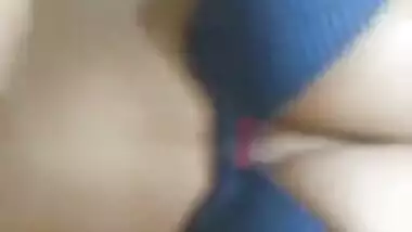 Desi Bhabhi facialized after sucking hubby's XXX dick in MMS video