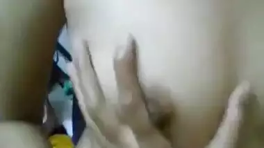 Desi girl exposing boobs