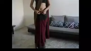 Learn How To Wear Sari - Movies. video2porn2