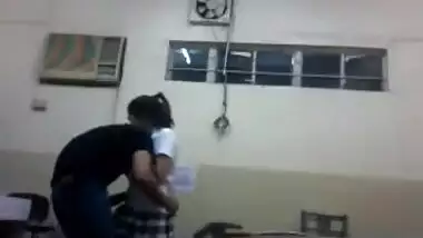 delhi gf fucked in college laboratory