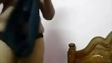 Telugu Wife Showing Her Nude Body