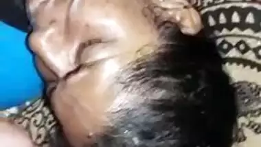 Indian widow cum facial MMS episode