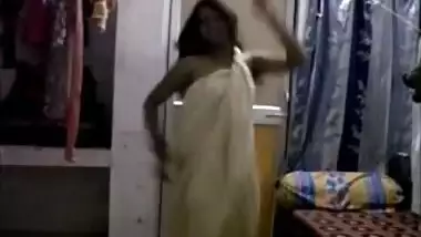 hostel girls sexy dance
