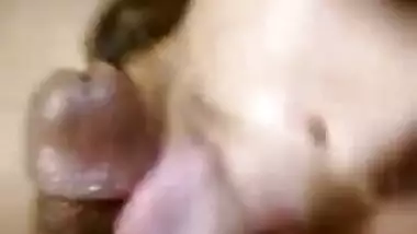 Delhi Girl XXX Video Of Licking Lover’s Cock