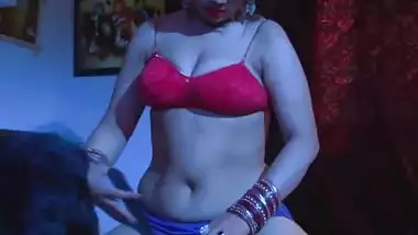 Sexy Bhojpuri woman having first night sex