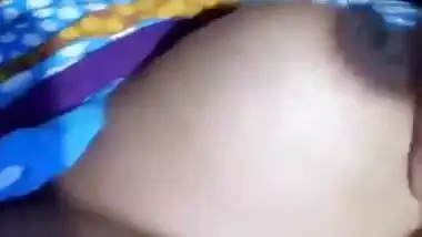 Bhabhi Showing Her Boobs New Leaked MMS