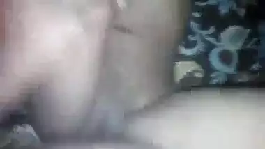 Desi couples Hindi MMS sex video for your dickâ€™s pleasure