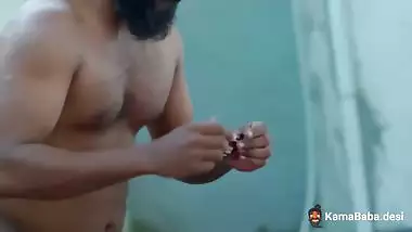Guy bangs a busty Bhabhi on the terrace in an Indian xxx video