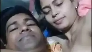 Desi girl breastfeeding Bf MMS sex video