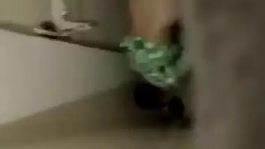 Desi guy caught fucking a randi in toilet