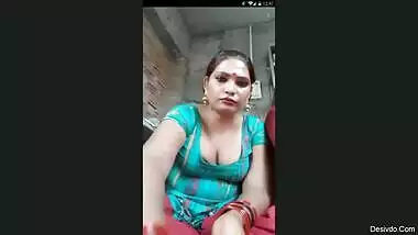 very beautiful desi girl showing her amazing tite pusy to BF