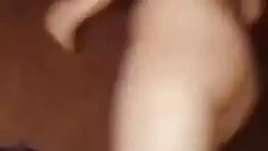 An 18 yr old gf bf sex video from the hotel room
