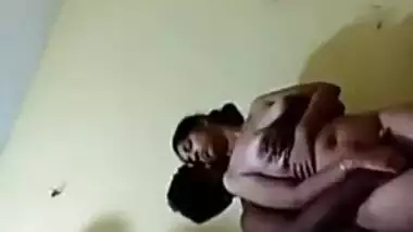 Desi couple is going to enjoy sex in horizontal amateur XXX video